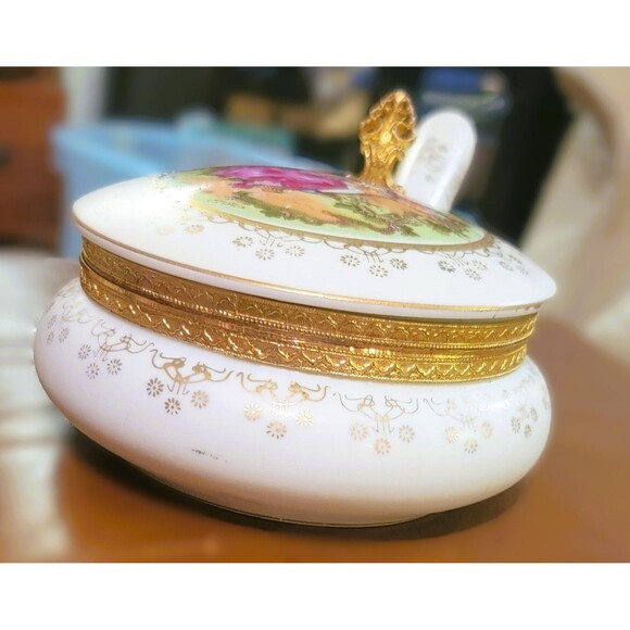 MCM Lefton Porcelain Silent Butler/ Crumb Catcher MINT Courting Couple Gold Trim - Picture 10 of 15